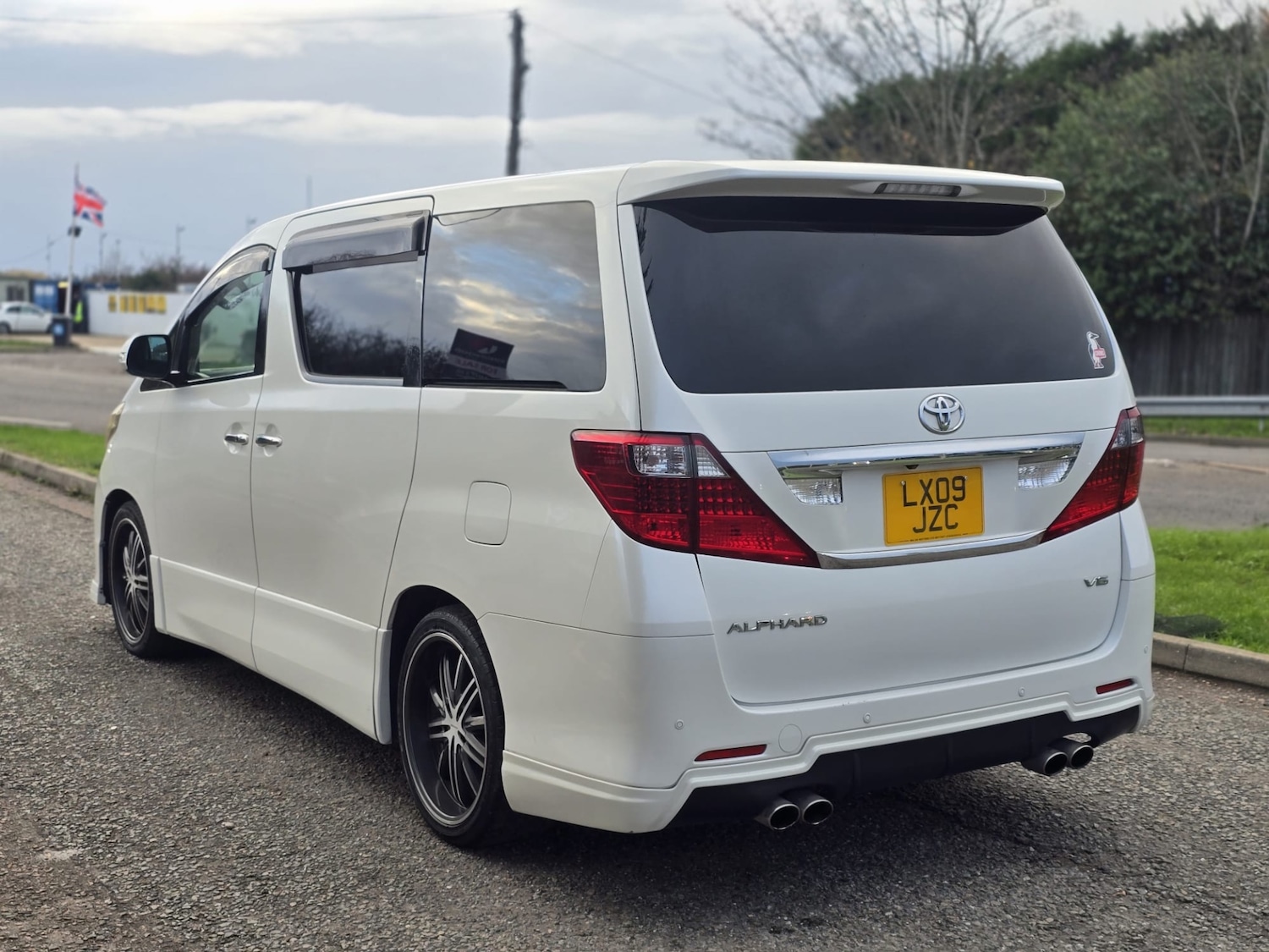 Used Toyota Alphard 2009 for sale - 76881642: Photo 4