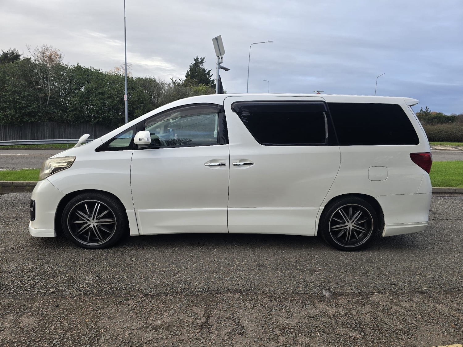 Used Toyota Alphard 2009 for sale - 76881642: Photo 8