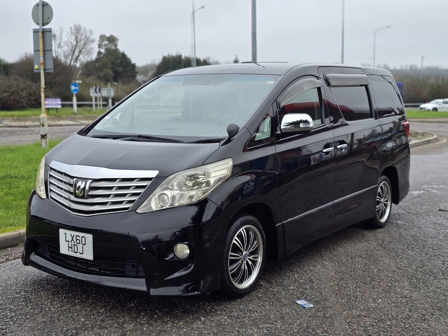 Used Toyota Alphard 2010 for sale - 77492920: Photo 2