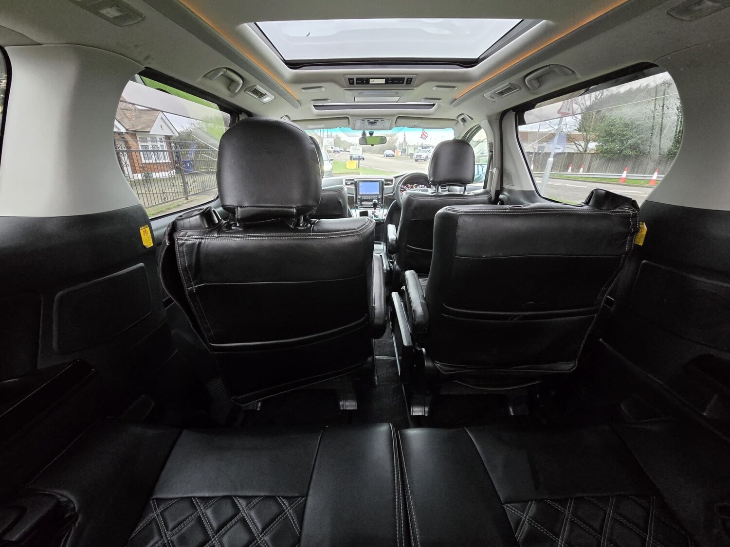 Used Toyota Alphard 2010 for sale - 77492920: Photo 23