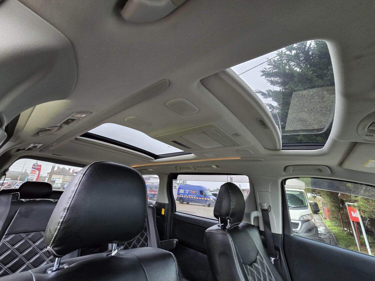 Used Toyota Alphard 2010 for sale - 77492920: Photo 28