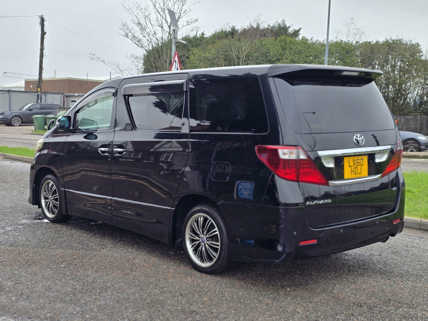 Used Toyota Alphard 2010 for sale - 77492920: Photo 4