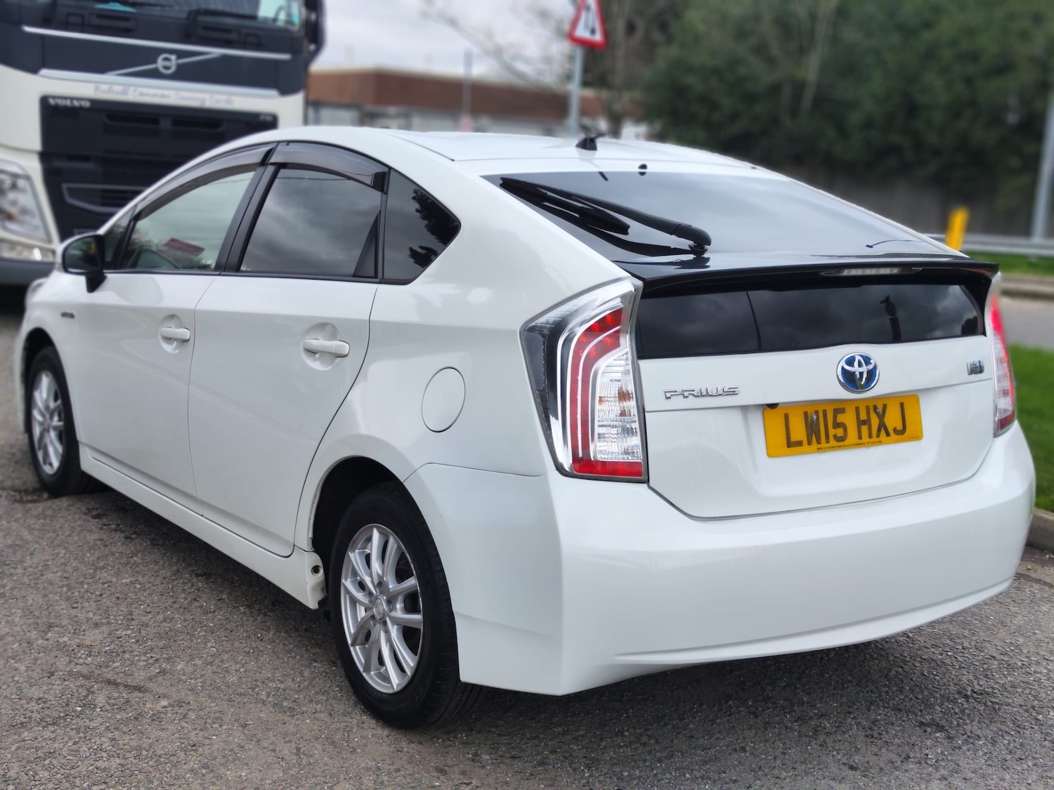Used Toyota Prius 2015 for sale - 77677265: Photo 4