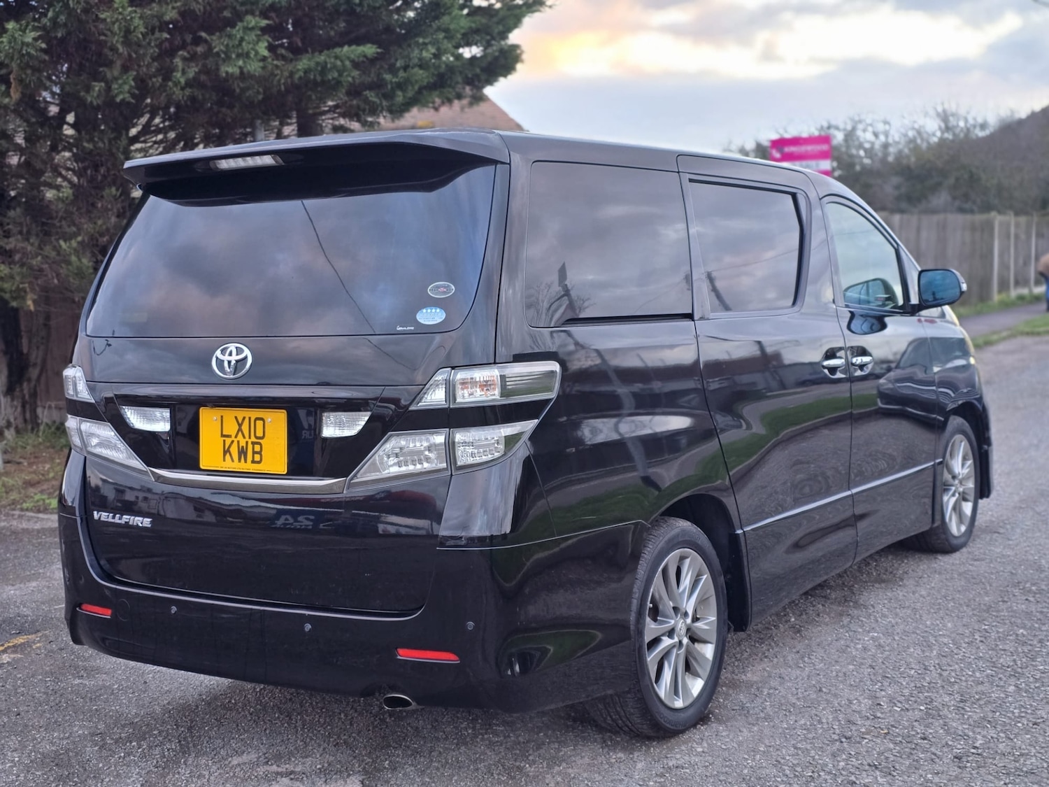 Used Toyota Vellfire 2010 for sale - 77446005: Photo 3