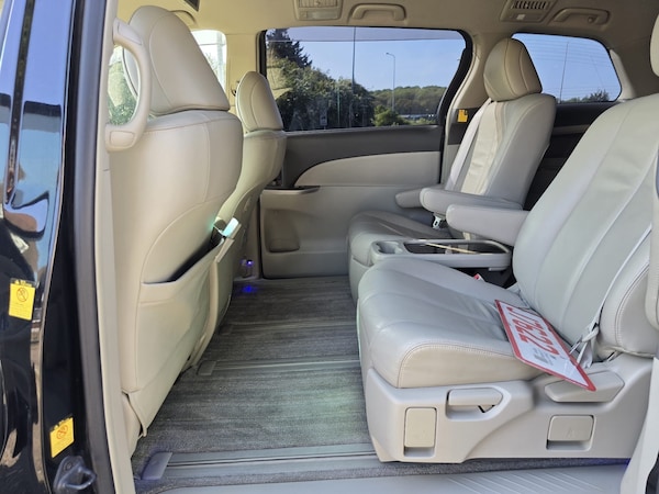 Used Toyota Estima 2010 for sale - 74524402: Photo 16