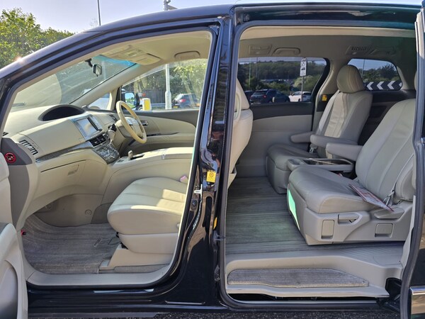 Used Toyota Estima 2010 for sale - 74524402: Photo 18