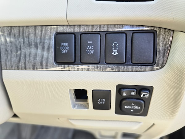 Used Toyota Estima 2010 for sale - 74524402: Photo 28