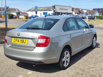 Used Skoda Rapid 2014 for sale - 79469357: Photo