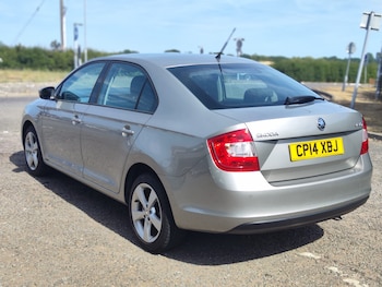 Used Skoda Rapid 2014 for sale - 79469357: Photo