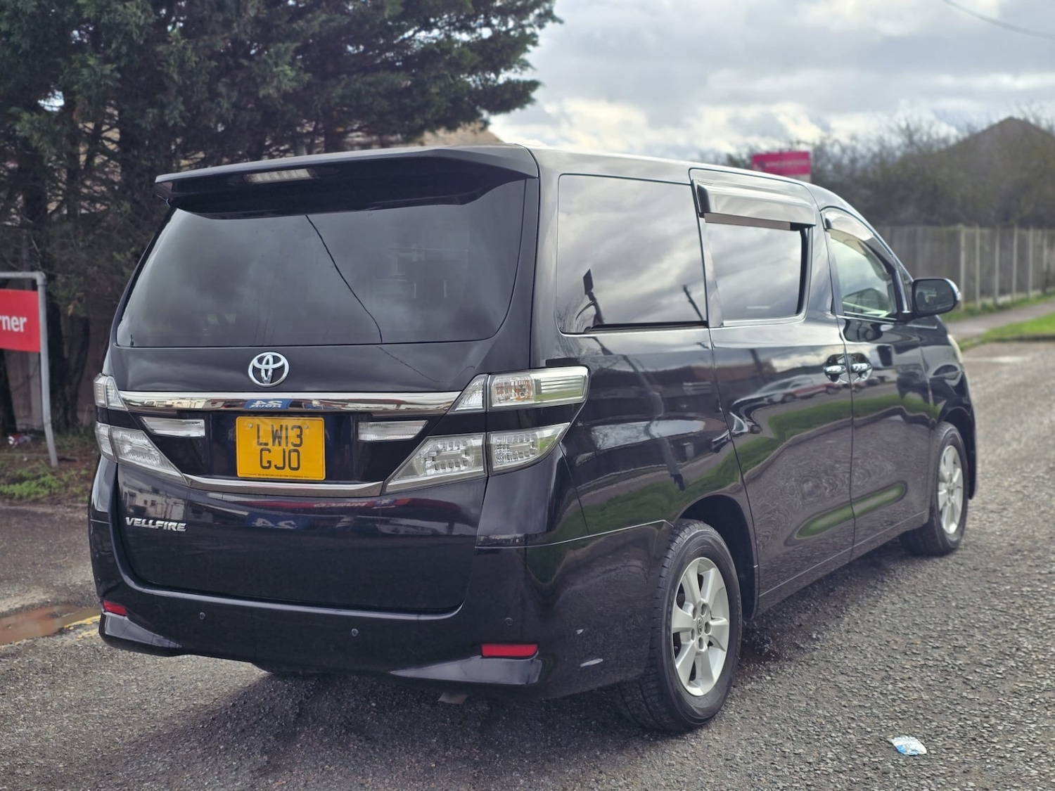Used Toyota Vellfire 2013 for sale - 77530655: Photo 3