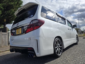 Used Toyota Alphard  for sale - 75726192: Photo