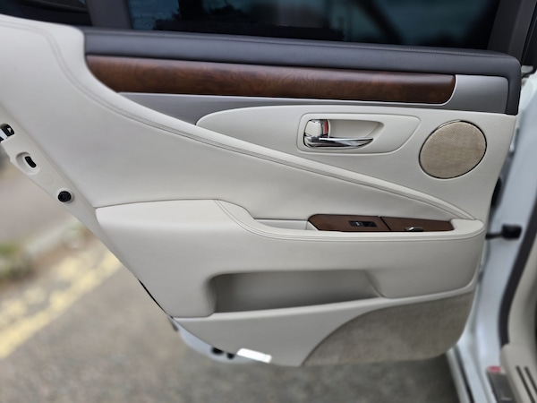 Used Lexus LS 2013 for sale - 75664712: Photo 37
