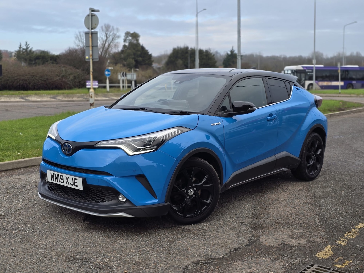 Used Toyota C-HR 2019 for sale - 77247606: Photo 2