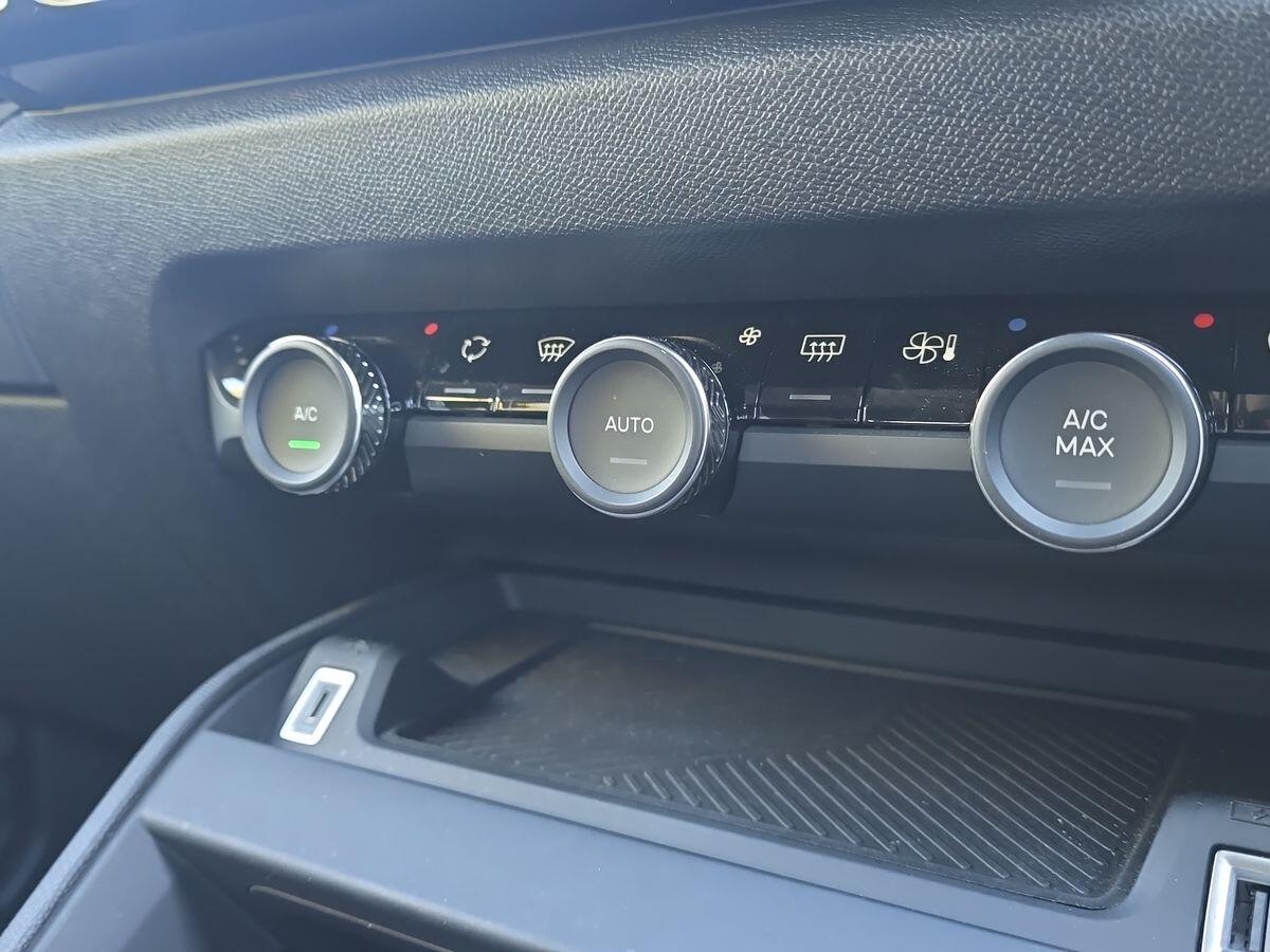 Used Citroen e-C4 2024 for sale - 77468924: Photo 27