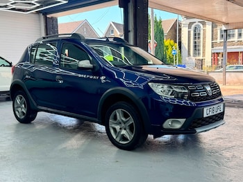 Used Dacia Sandero Stepway 2018 for sale - 79539700: Photo