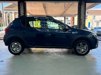 Used Dacia Sandero Stepway 2018 for sale - 79539700: Photo
