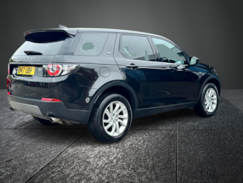 Used Land Rover Discovery Sport 2017 for sale - 78332368: Photo