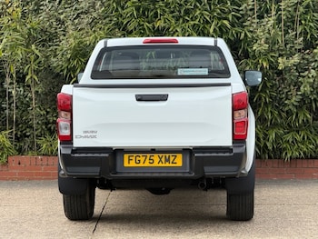 Used Isuzu D-Max 2025 for sale - 77666099: Photo