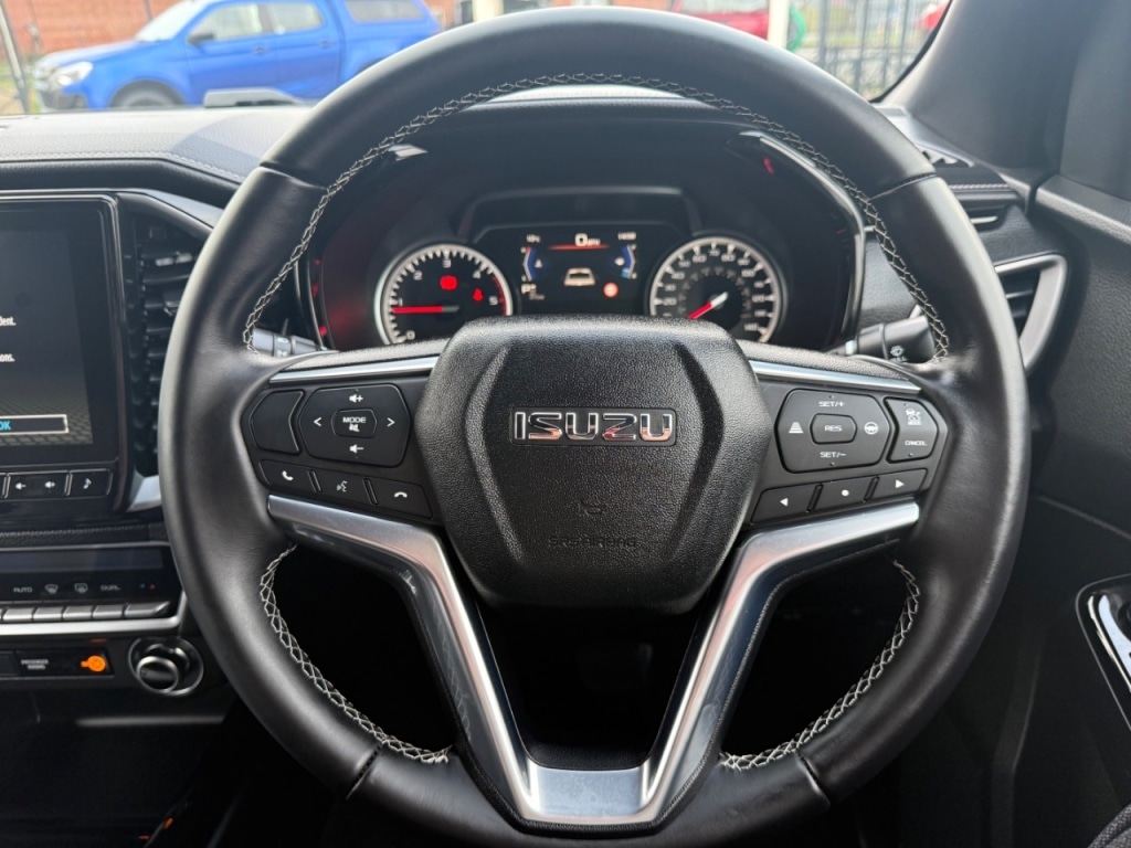 Used Isuzu D-Max 2023 for sale - 77262476: Photo 9