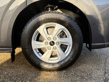 Used Ford Transit Custom 2024 for sale - 76649990: Photo