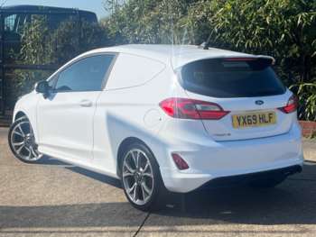 Used Ford Fiesta 2019 for sale - 74300521: Photo