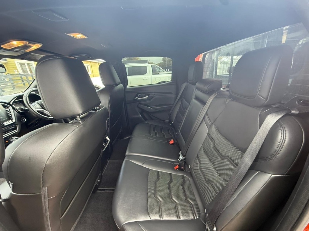 Used Isuzu D-Max 2024 for sale - 77064410: Photo 10