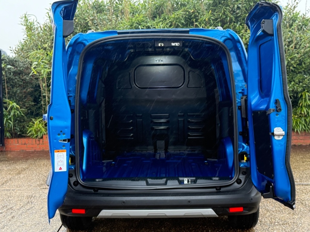 Used Ford Transit Courier 2024 for sale - 77451386: Photo 6