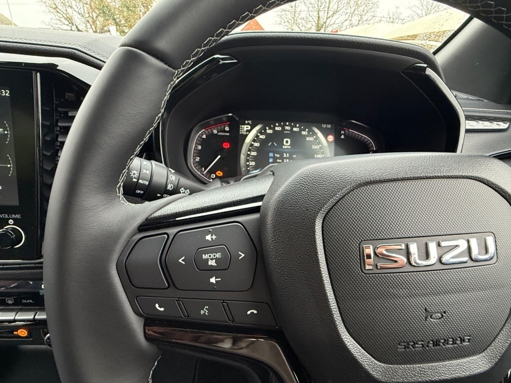 Used Isuzu D-Max 2025 for sale - 76819853: Photo 10