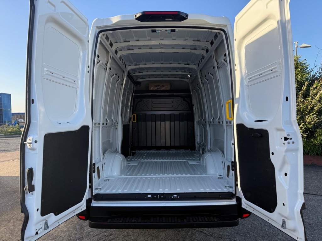 Used Iveco Daily for sale - 76904814: Photo 10