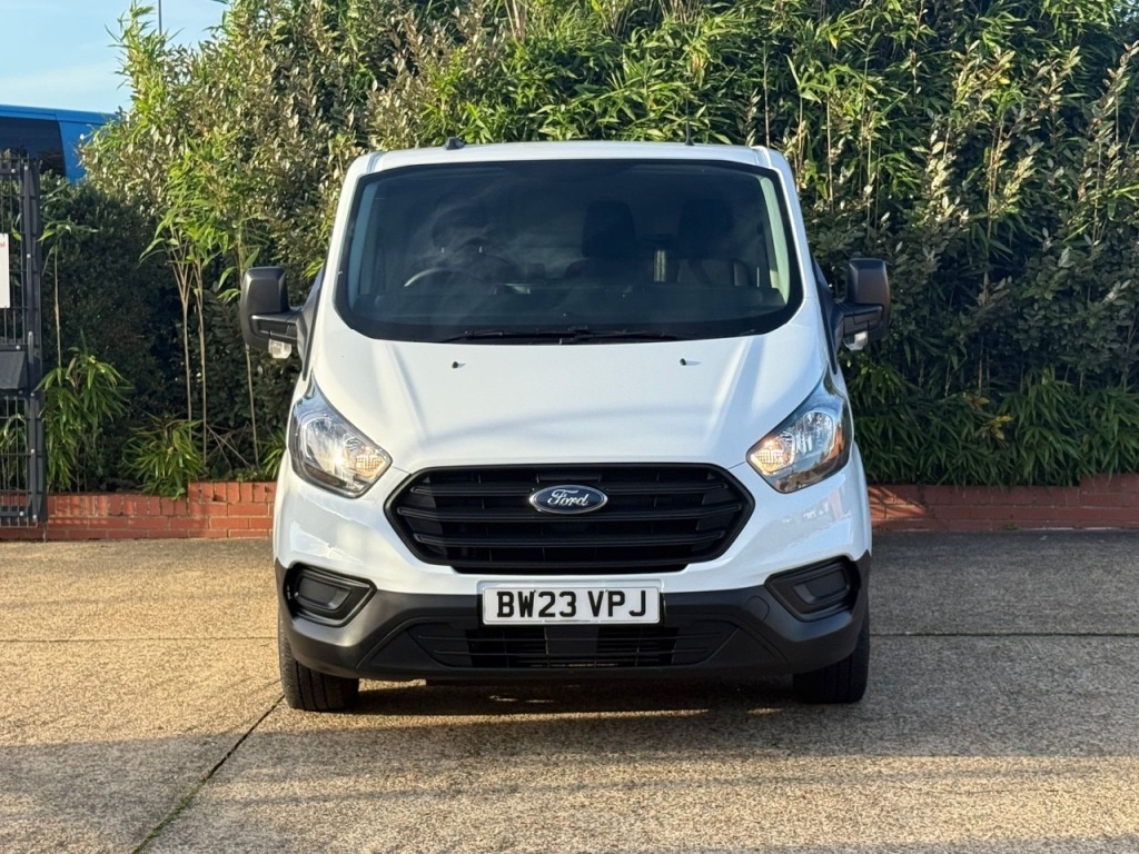 Used Ford Transit Custom 2023 for sale - 76616932: Photo 2