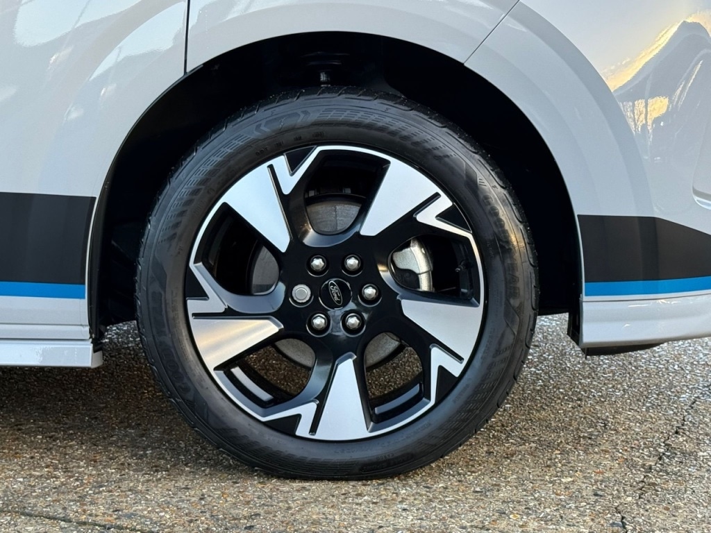 Used Ford Transit Custom 2025 for sale - 76895931: Photo 10