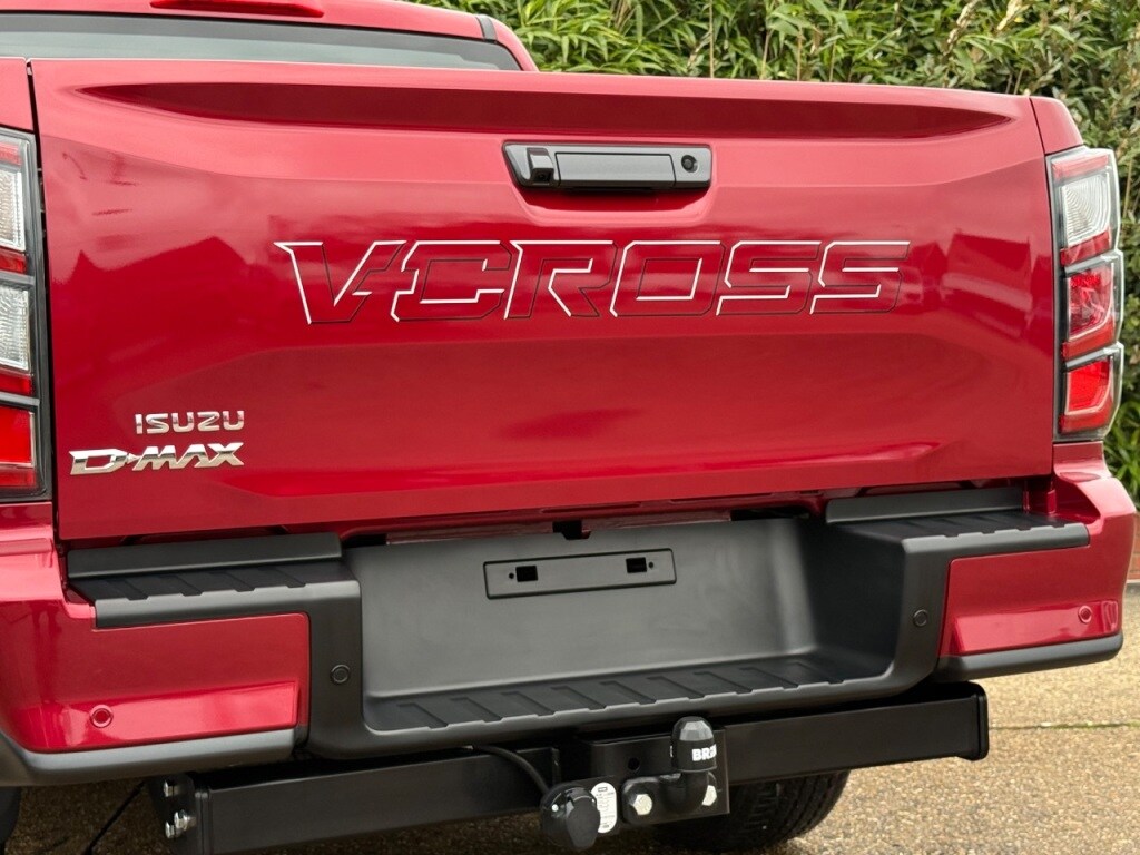 Used Isuzu D-Max 2024 for sale - 76945705: Photo 5