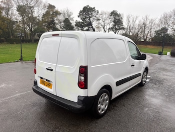 Used Peugeot Partner 2018 for sale - 76565587: Photo