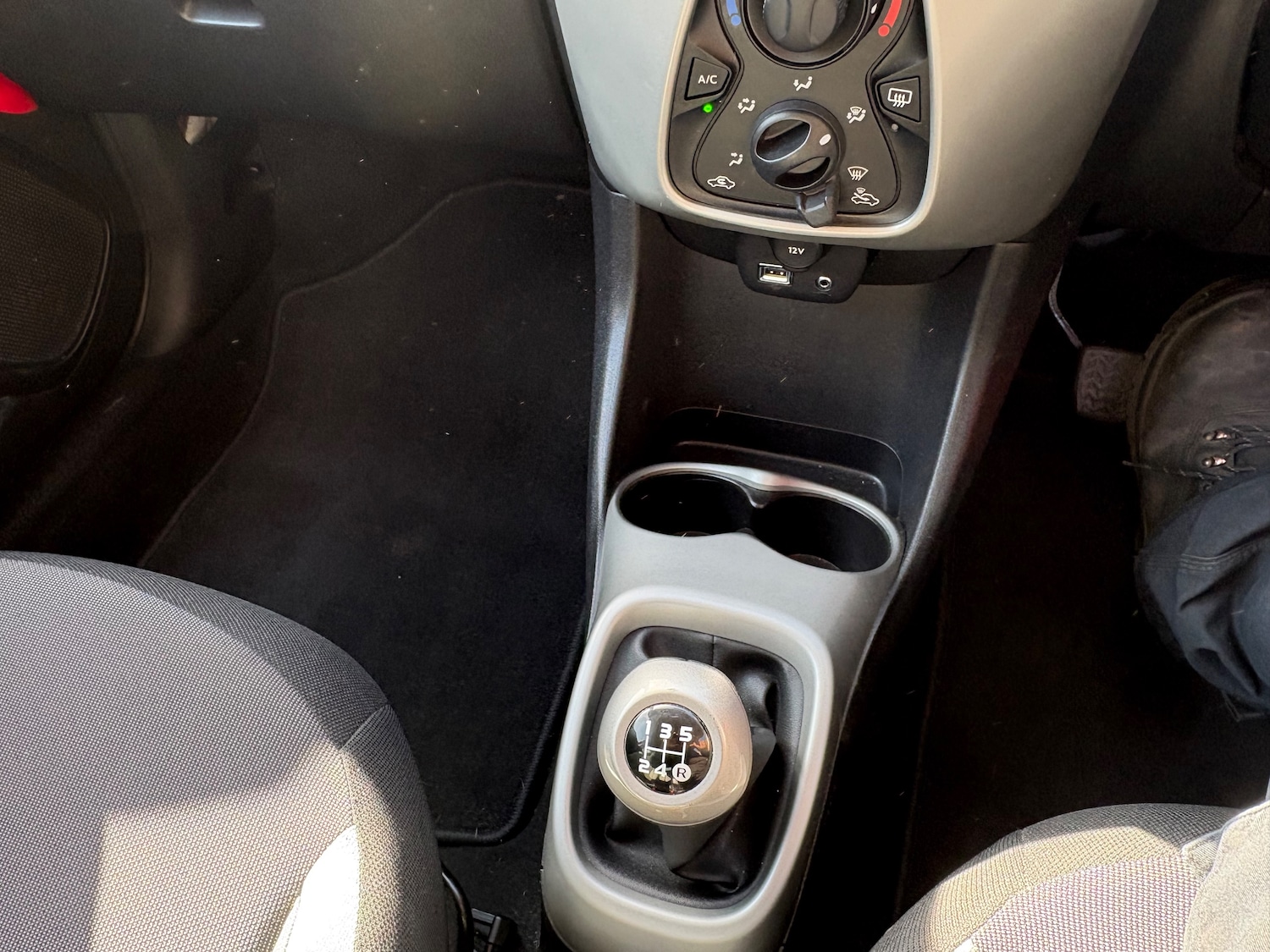 Used Toyota AYGO 2014 for sale - 78043252: Photo 11