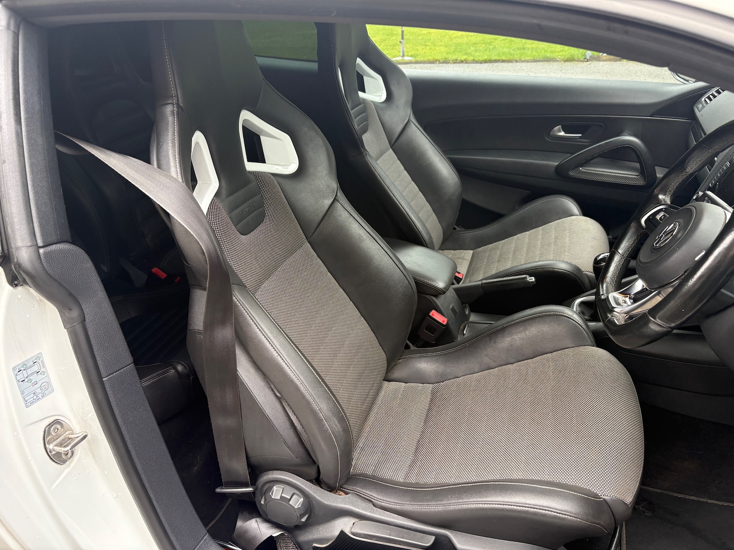 Used Volkswagen Scirocco 2014 for sale - 77676550: Photo 8