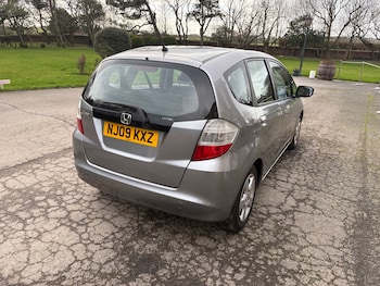 Used Honda Jazz 2009 for sale - 77641761: Photo