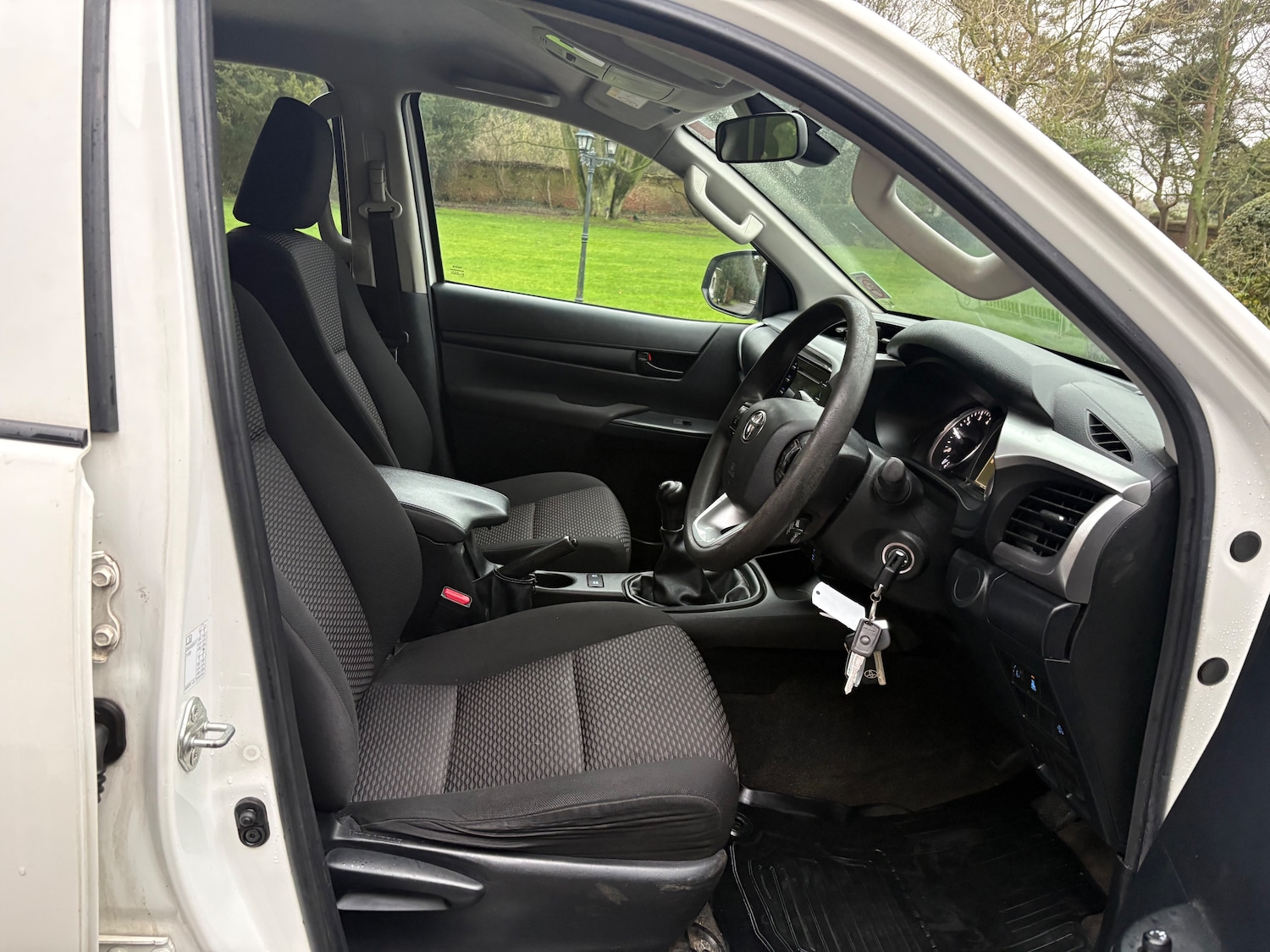 Used Toyota Hilux 2021 for sale - 77037515: Photo 6