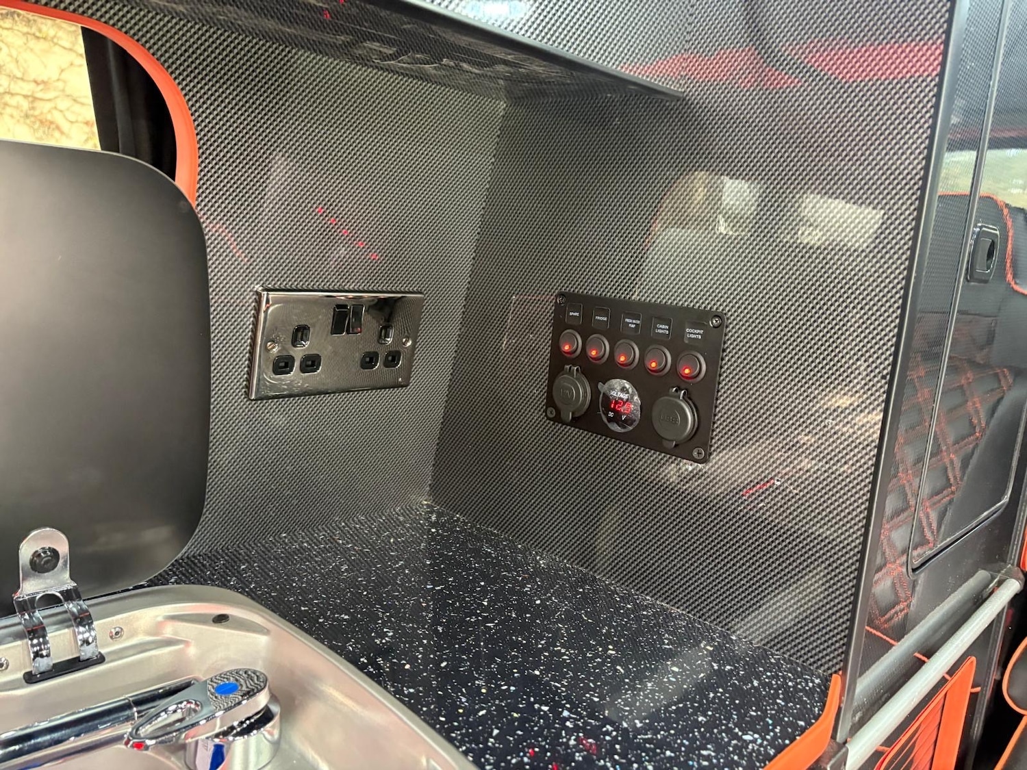 Used Volkswagen Transporter 2018 for sale - 76665371: Photo 12