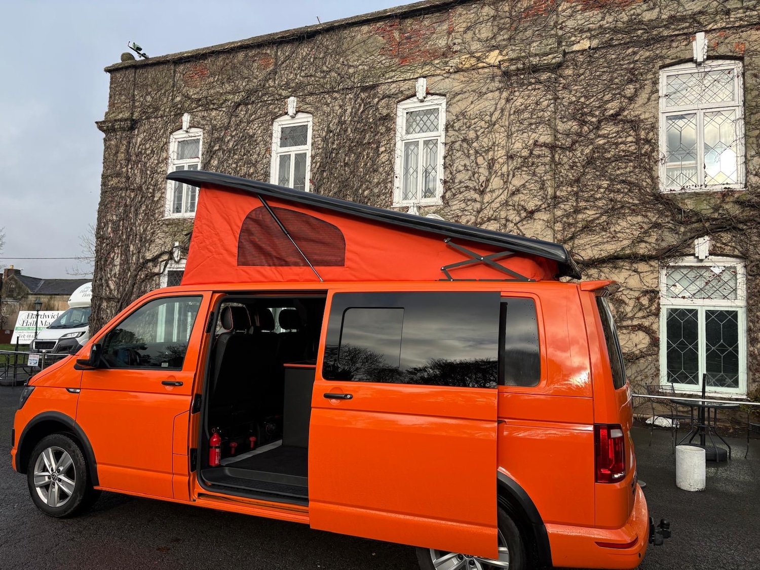 Used Volkswagen Transporter 2018 for sale - 76665371: Photo 3