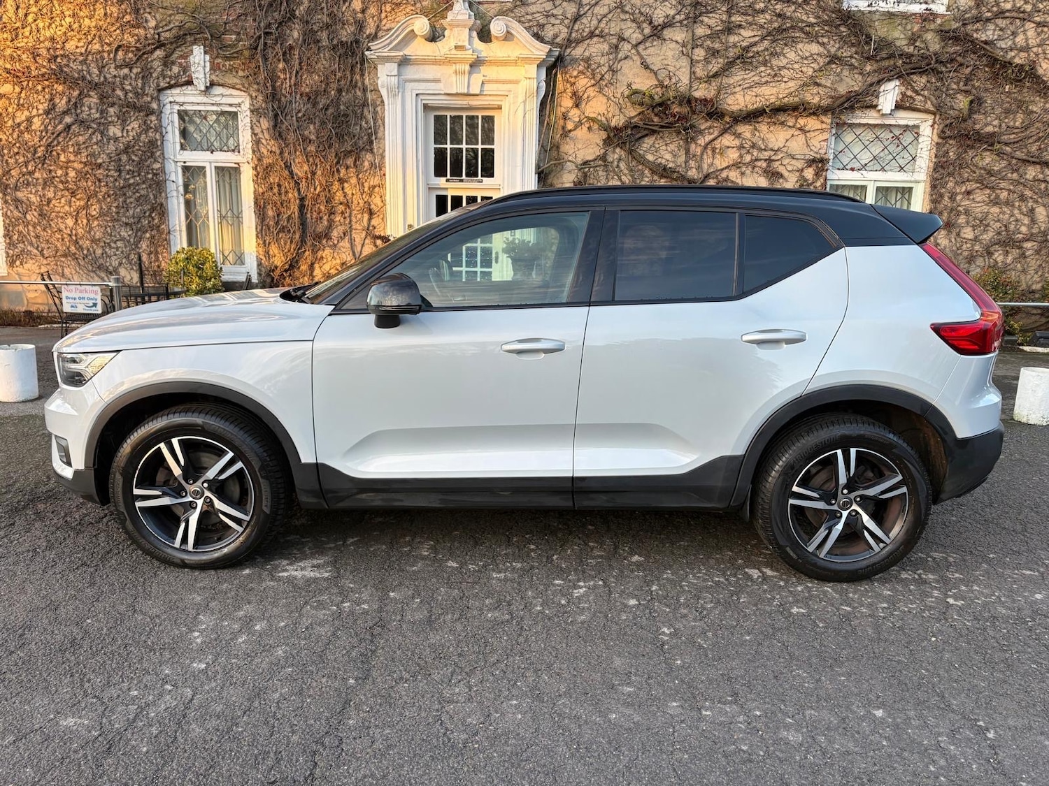 Used Volvo XC40 2020 for sale - 76961908: Photo 2