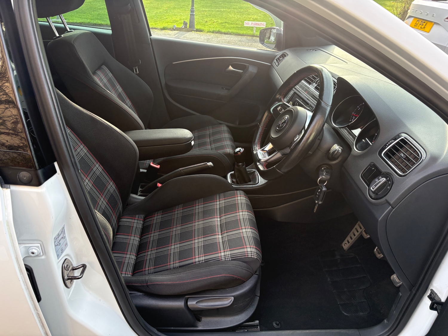 Used Volkswagen Polo 2015 for sale - 76961912: Photo 5