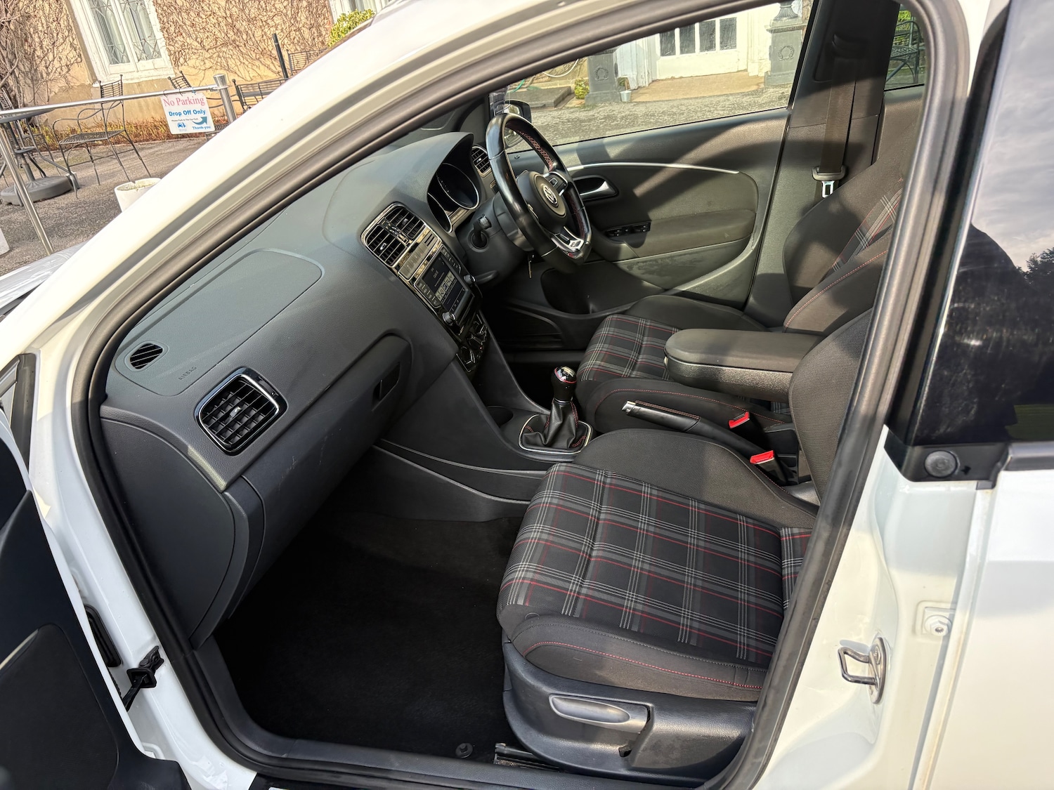 Used Volkswagen Polo 2015 for sale - 76961912: Photo 7