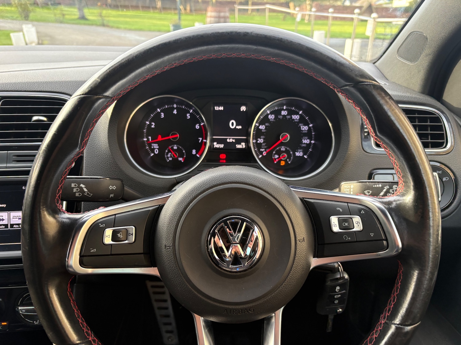 Used Volkswagen Polo 2015 for sale - 76961912: Photo 9