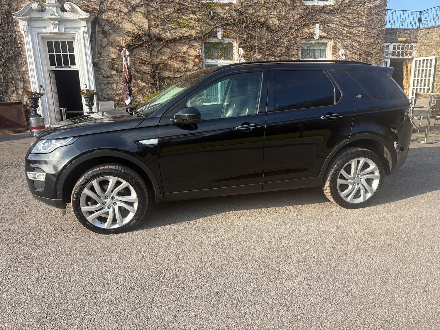 Used Land Rover Discovery Sport 2017 for sale - 78168275: Photo 3