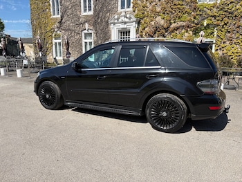 Used Mercedes-Benz M Class 2010 for sale - 78371790: Photo