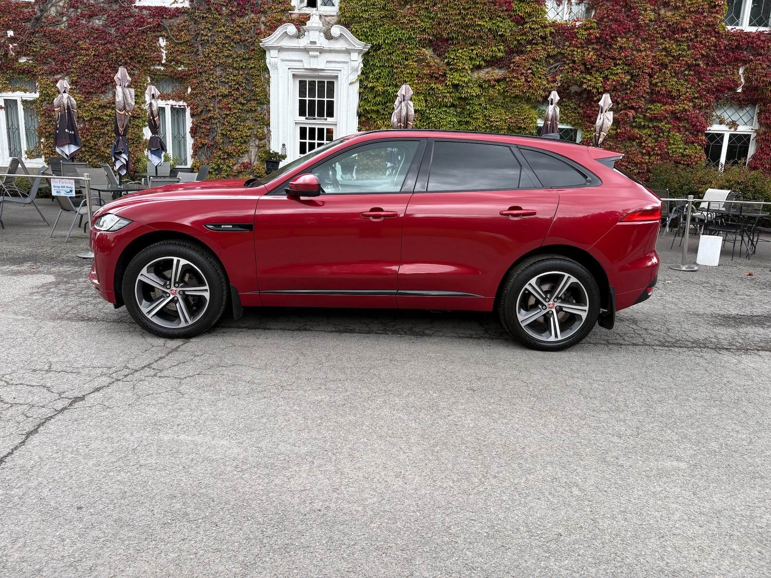 Used Jaguar F-Pace 2016 for sale - 76287351: Photo 2