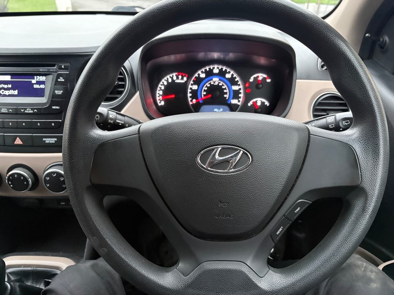 Used Hyundai i10 2016 for sale - 77323986: Photo 10