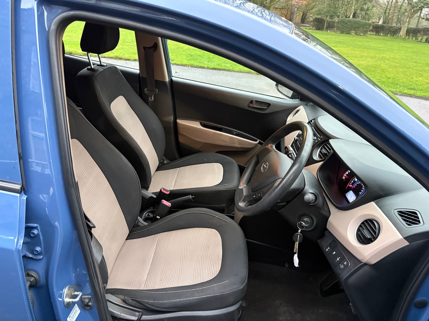 Used Hyundai i10 2016 for sale - 77323986: Photo 6