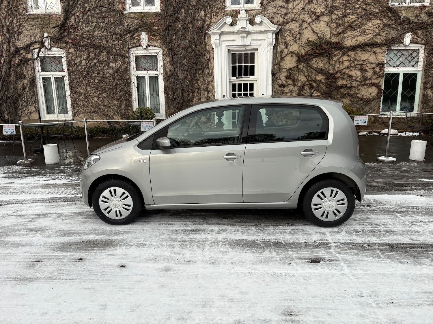 Used Volkswagen up! 2015 for sale - 76641594: Photo 2