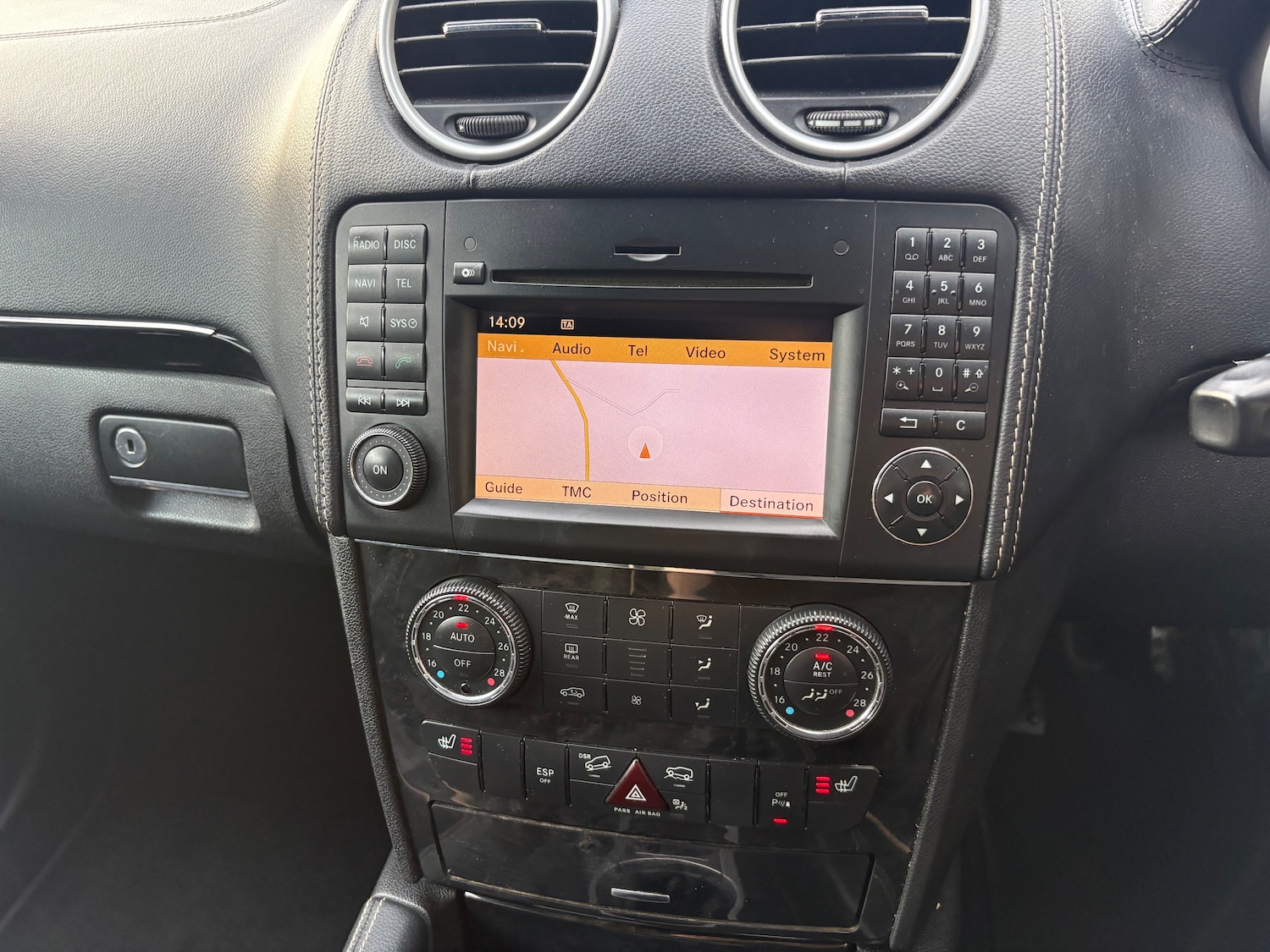 Used Mercedes-Benz M Class 2010 for sale - 76557786: Photo 18